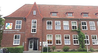 Schleswig Kreismusikchule (Eingang Parkplatz Westseite) Suadicanistr. 1